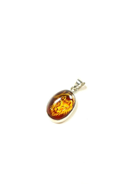 SS Amber Horse Carved Pendant with Rope Twist Outline