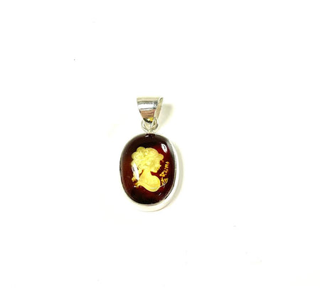 SS Amber Horse Carved Pendant with Rope Twist Outline