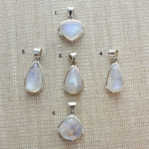 SS Extra Small Indian Rainbow Moonstone Pendants