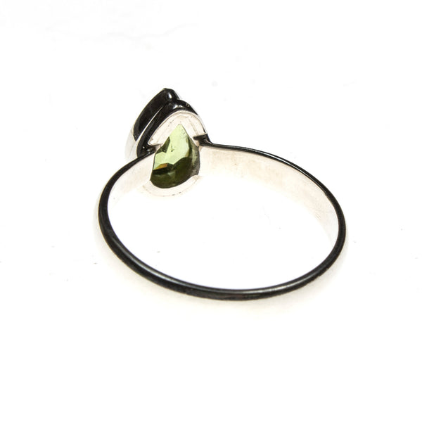 SS Peridot Pear Bezel Ring
