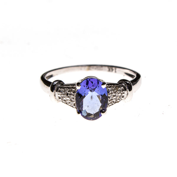 14KW Tanzanite Oval Ring