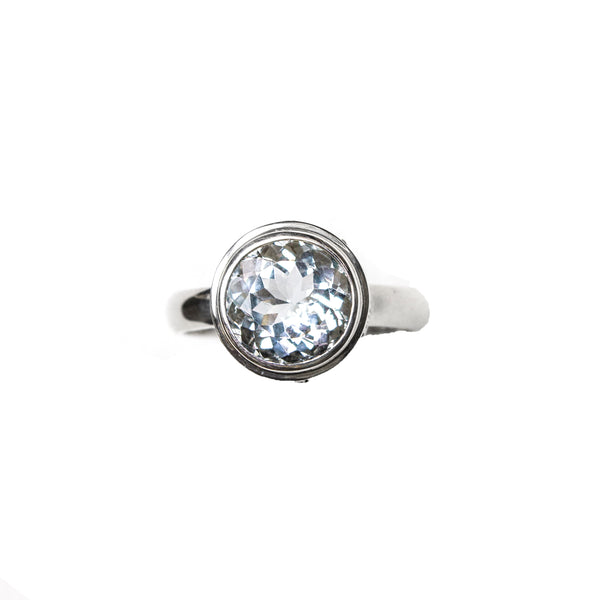 SS Round Blue Topaz Swirling Scrollwork Ring (Size 8)