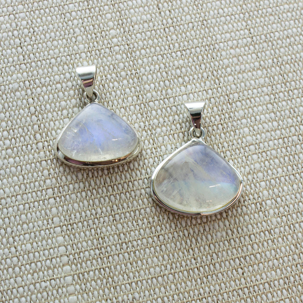 SS Small Squat Pear Rainbow Moonstone Pendants