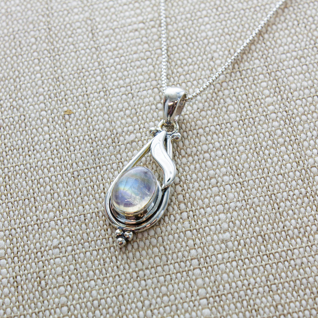SS Leafy Oval Moonstone Pendant with Bead Accents