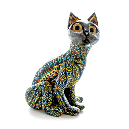 Fioré Cat Sculpture Medium